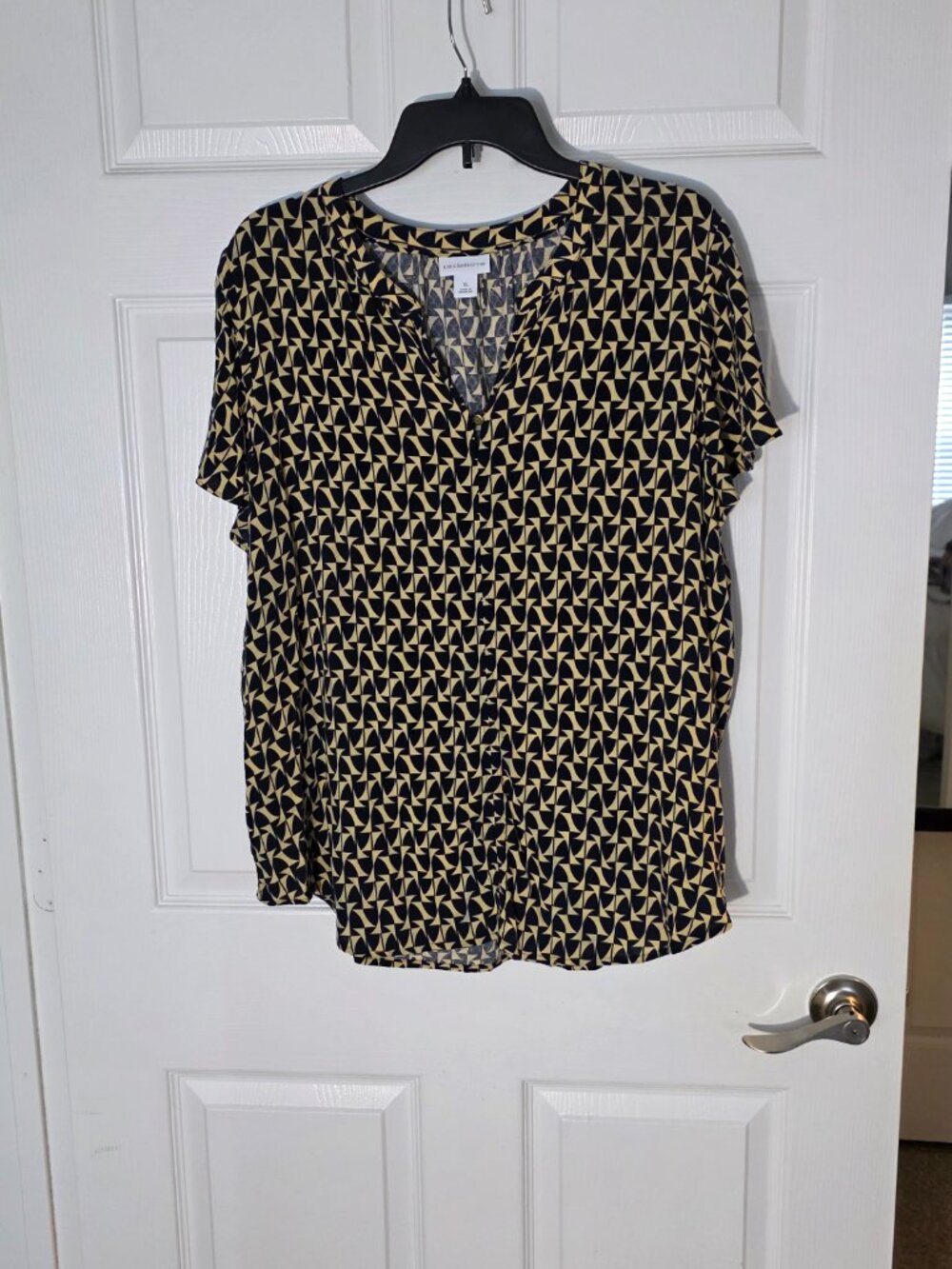 Liz Claiborne Women's Blouse XL Geometric Print